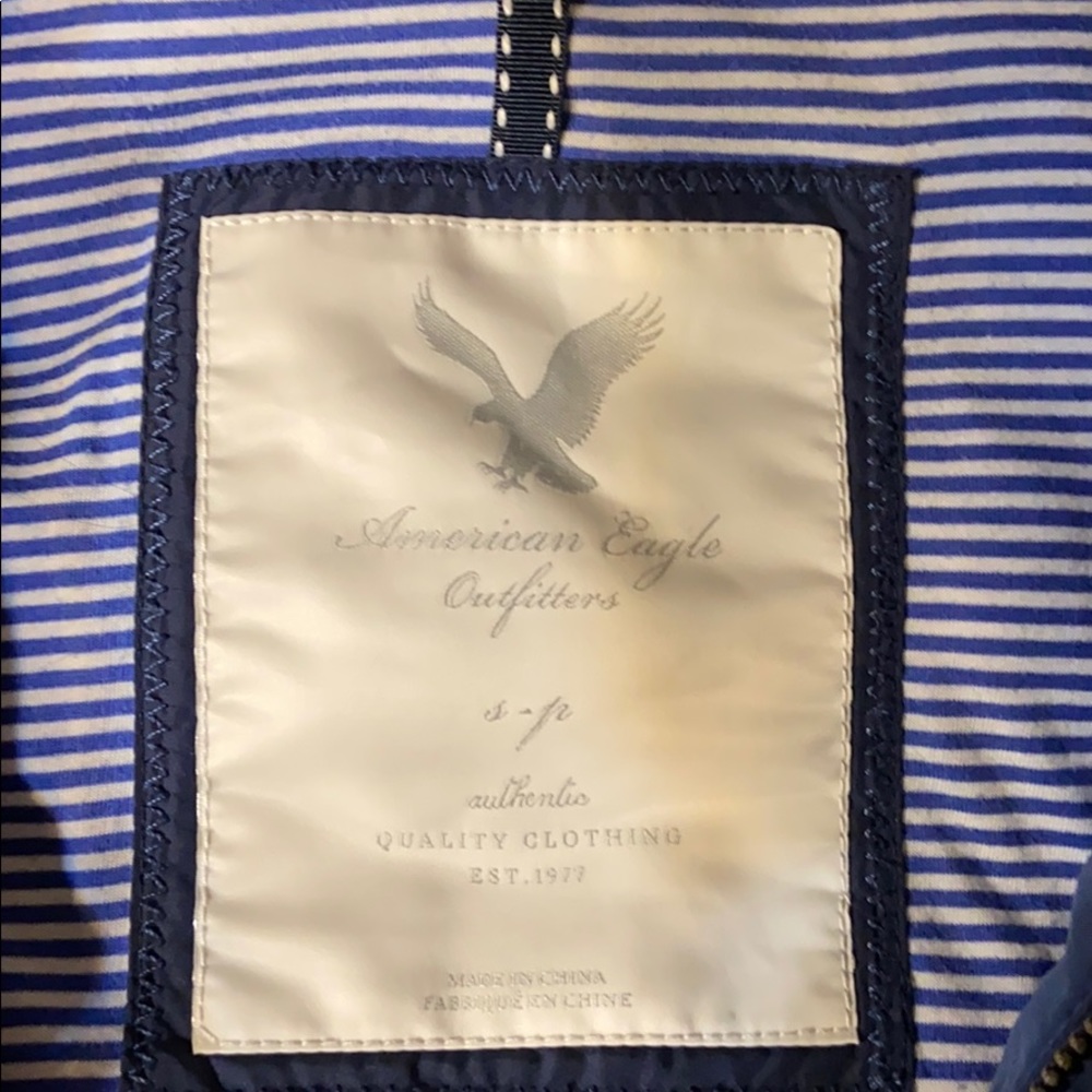 American Eagle Outfitters Puffer Vest - Picture 2 of 4